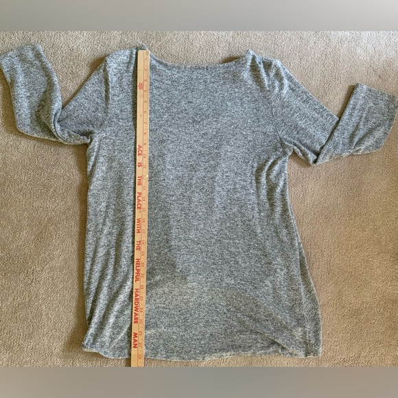 Gibson, Super Soft Knotted Front Pullover, scoop neck, Size M - Picture 2 of 5